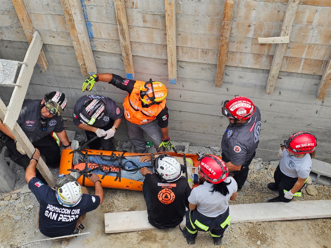 Hombre resulta lesionado tras caer de escalera en obra de San Pedro ...